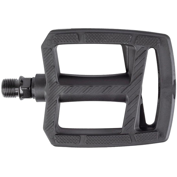 M-Wave Steady Flat 2 Pedals Body: Plastic Spindle: Boron Steel 9/16'' Black Pair