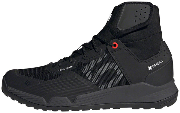 Five Ten Trailcross GTX Flat Shoes - Men's Core BLK / DGH Solid Gray / FTWR White 8