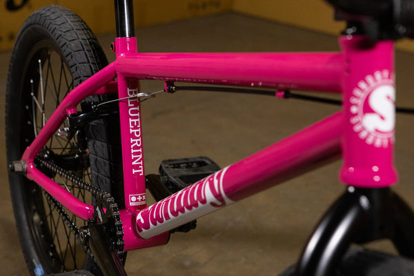 New 2027 Sunday Blueprint - Gloss Surf Pink 20.5" TT RHD