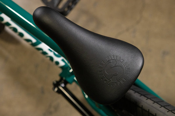 New 2027 Sunday Primer - Gloss Pine Green 20.75" TT RHD